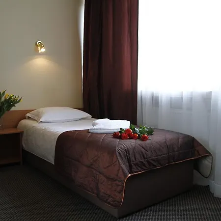 Alojamento de Acomodação e Pequeno-almoço Hotelslublin *