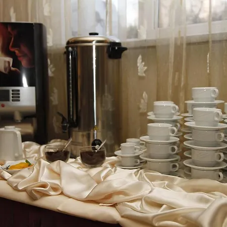 Alojamento de Acomodação e Pequeno-almoço Hotelslublin *
